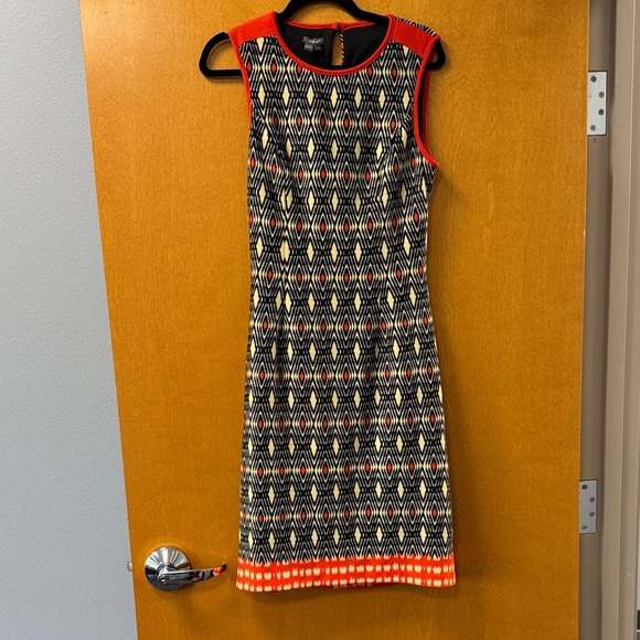 Muse Black and Red Geometric Sheath Dress size 12 - Picture 1 of 3